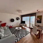 Cozy Apartment In Kadriorg Park